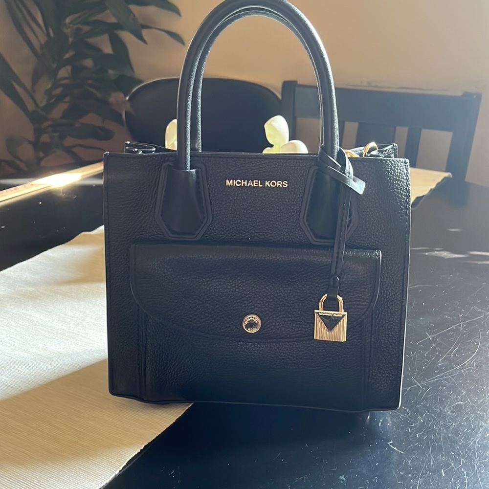 Michael Kors Womens purse